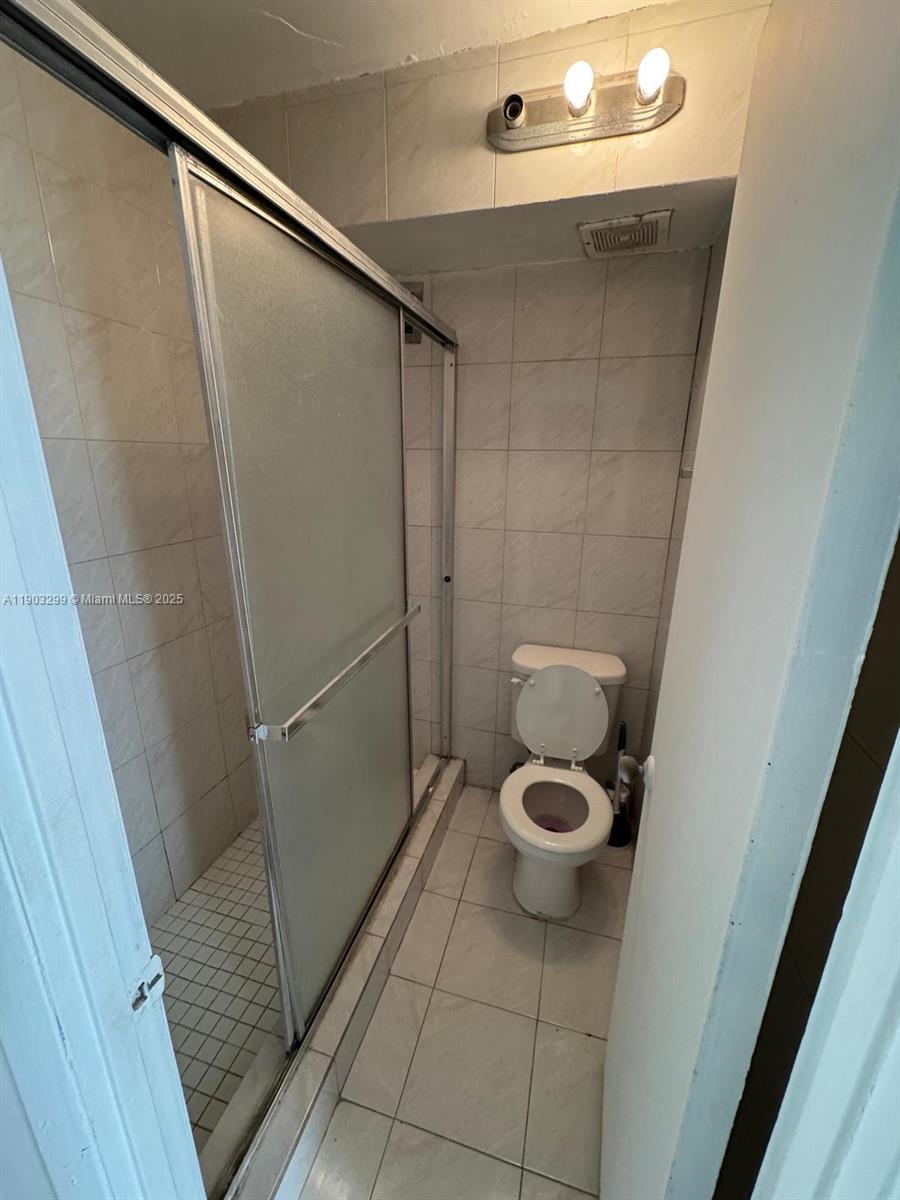 CRESTVIEW TOWERS CONDO - Residential Lease