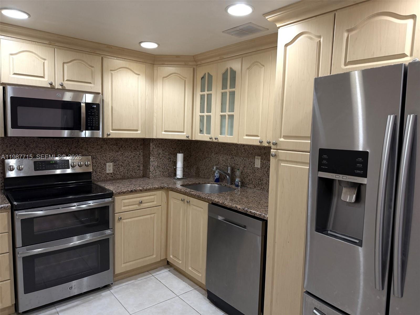 ARLEN HOUSE EAST CONDO - Residential Lease