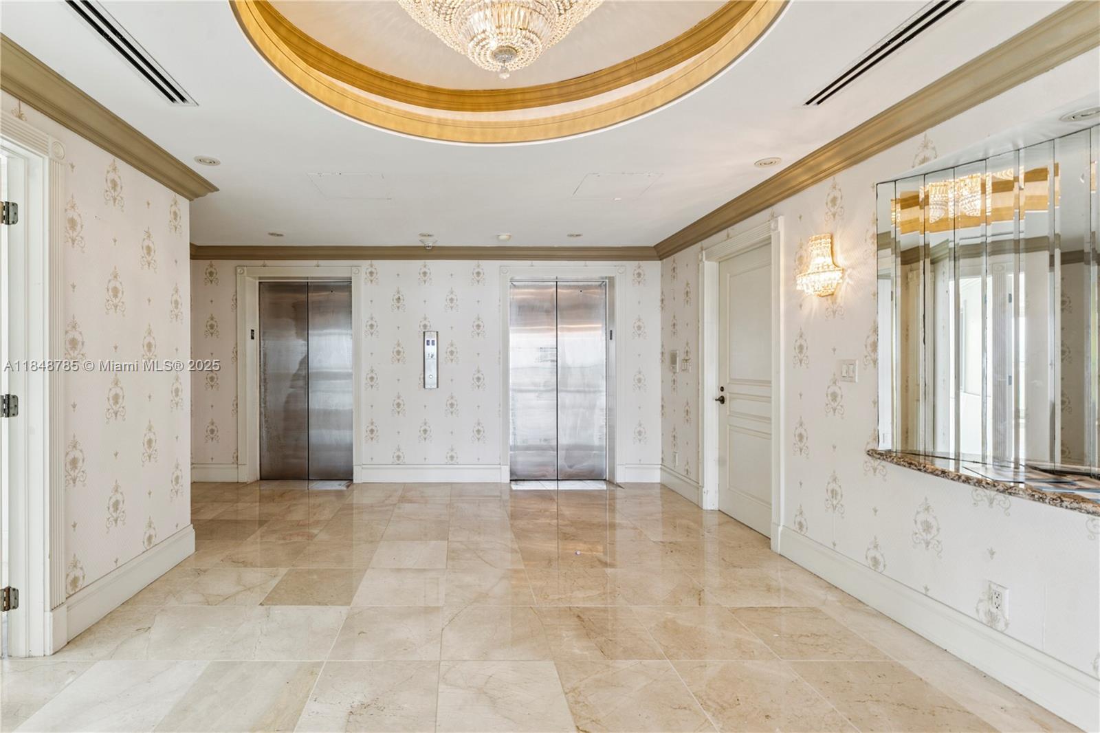 LANDMARK AT HILLSBORO CON - Residential