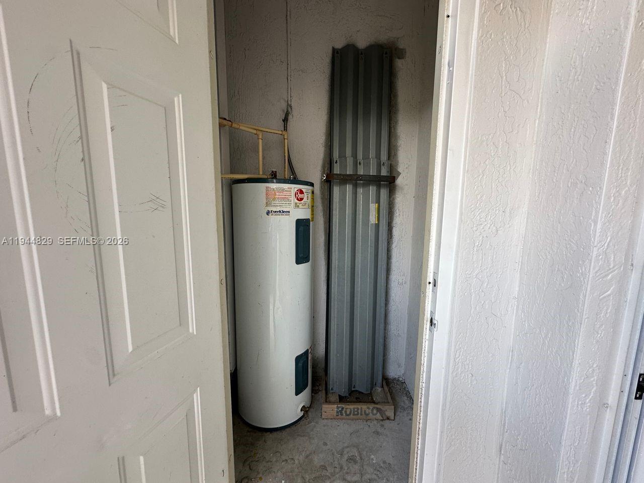 TOWNGATE CONDO TEN - Residential