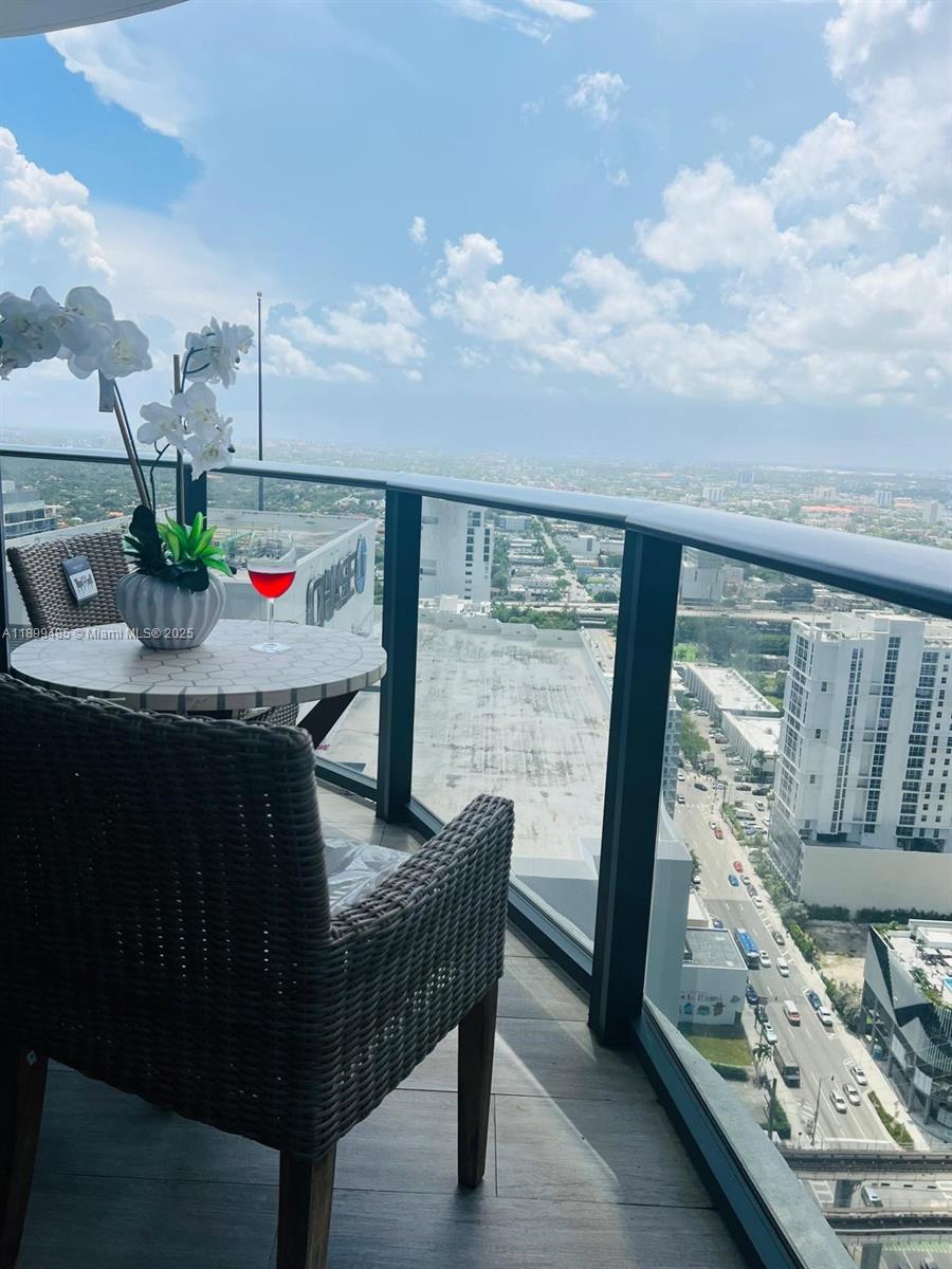55 SW 9th St 3308