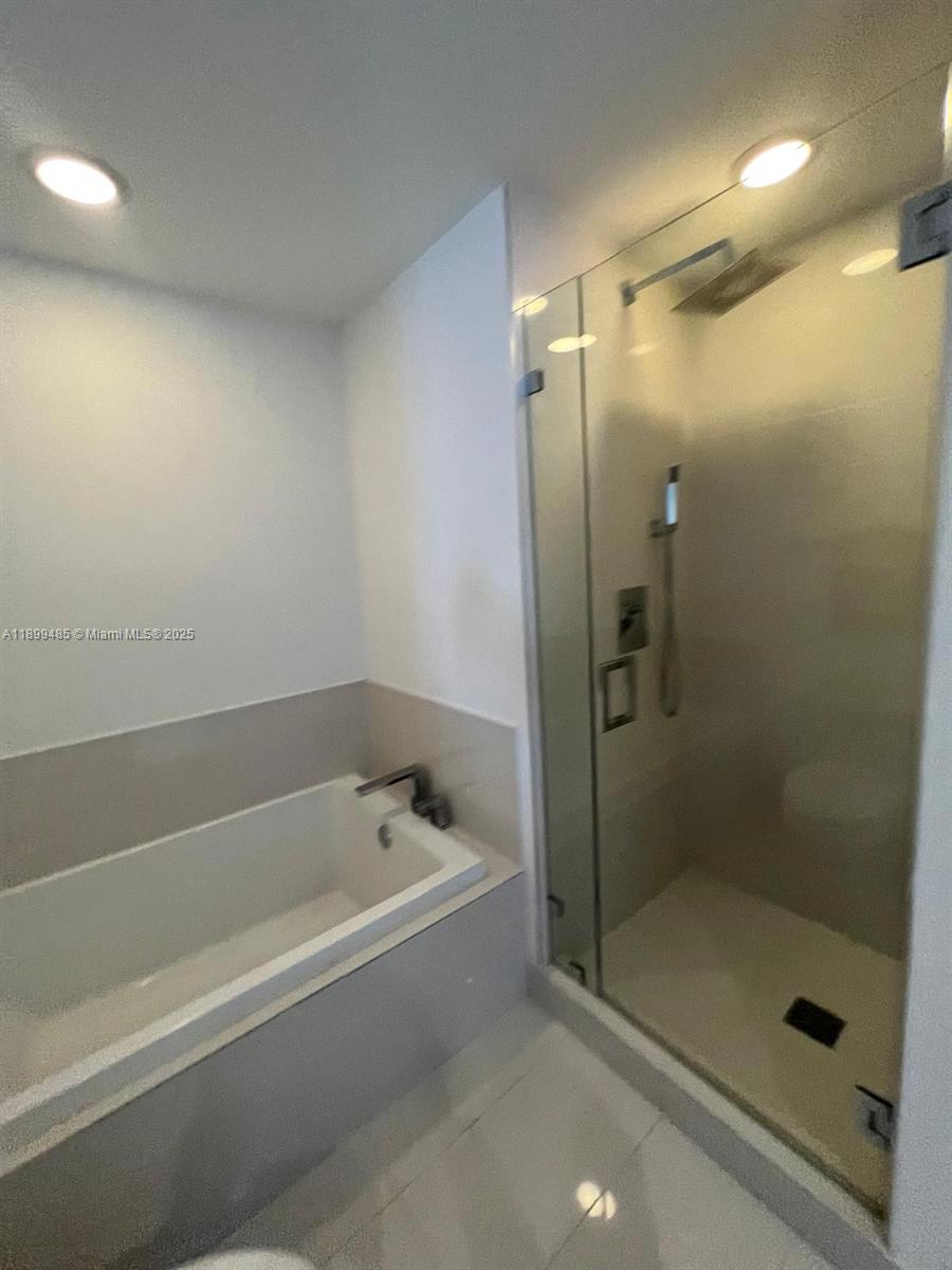 BRICKELL HEIGHTS WEST CON - Residential Lease