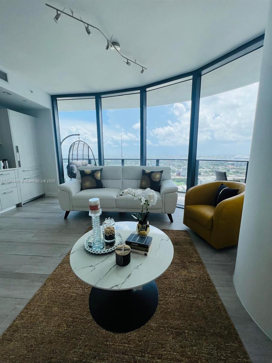 BRICKELL HEIGHTS WEST CON - Residential Lease