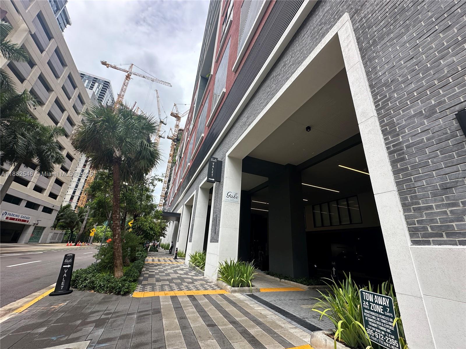 601 NE 1st Avenue 3704