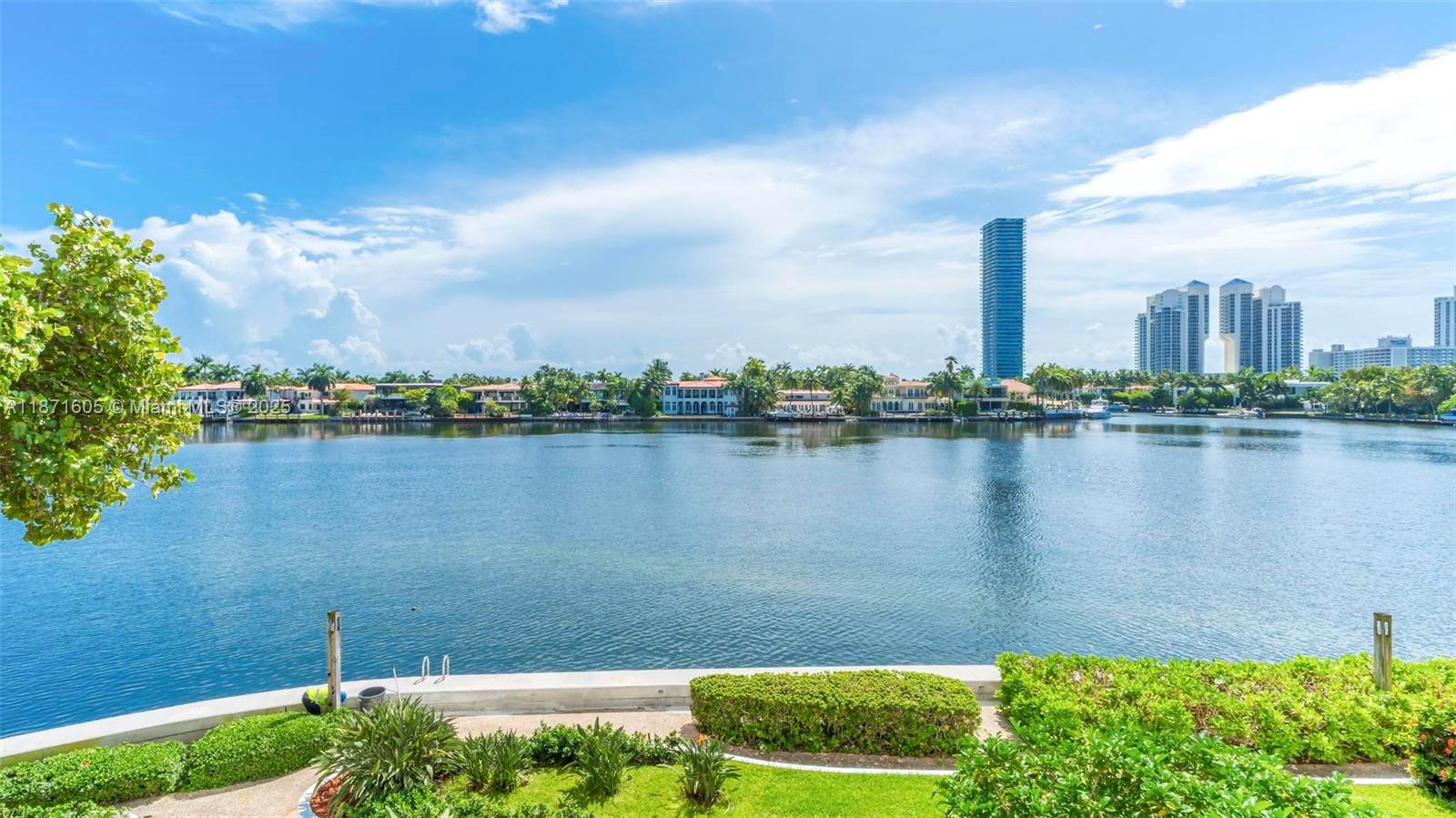 TURNBERRY ISLE NORTH - Residential