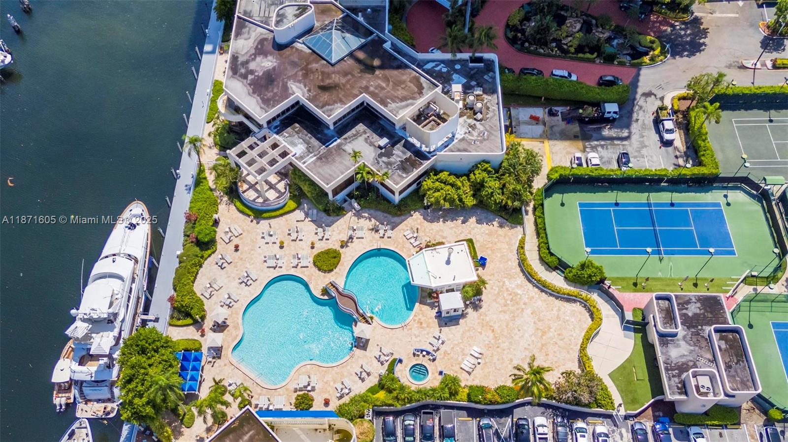 TURNBERRY ISLE NORTH - Residential