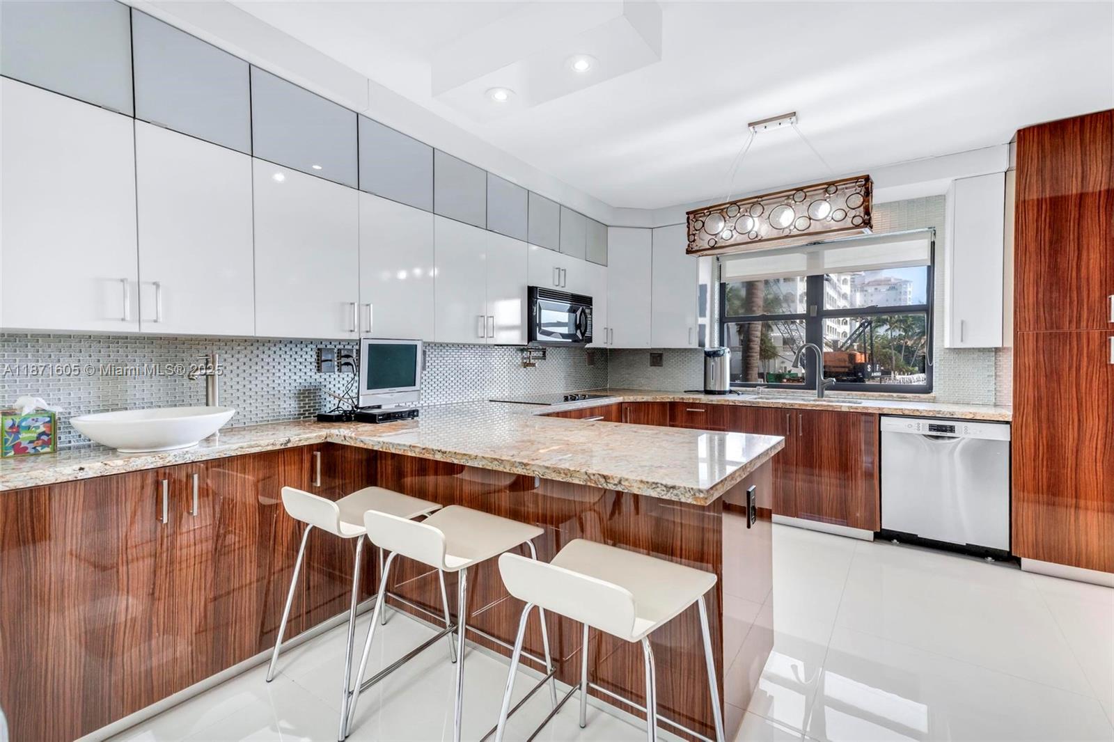 TURNBERRY ISLE NORTH - Residential