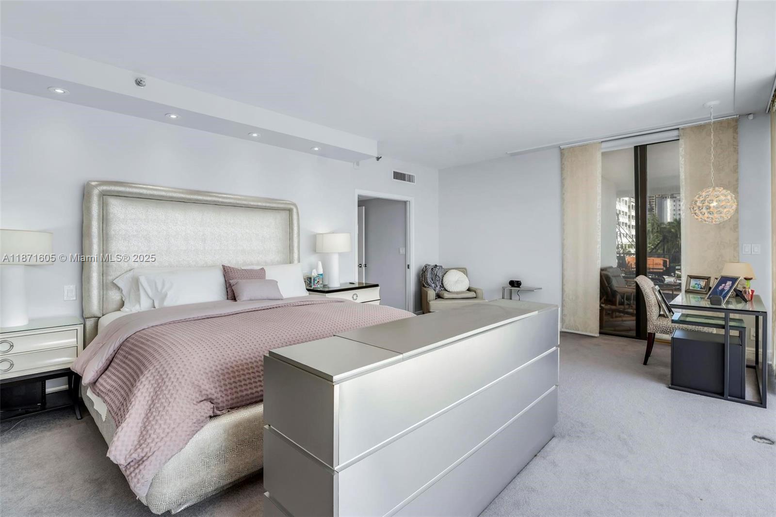 TURNBERRY ISLE NORTH - Residential