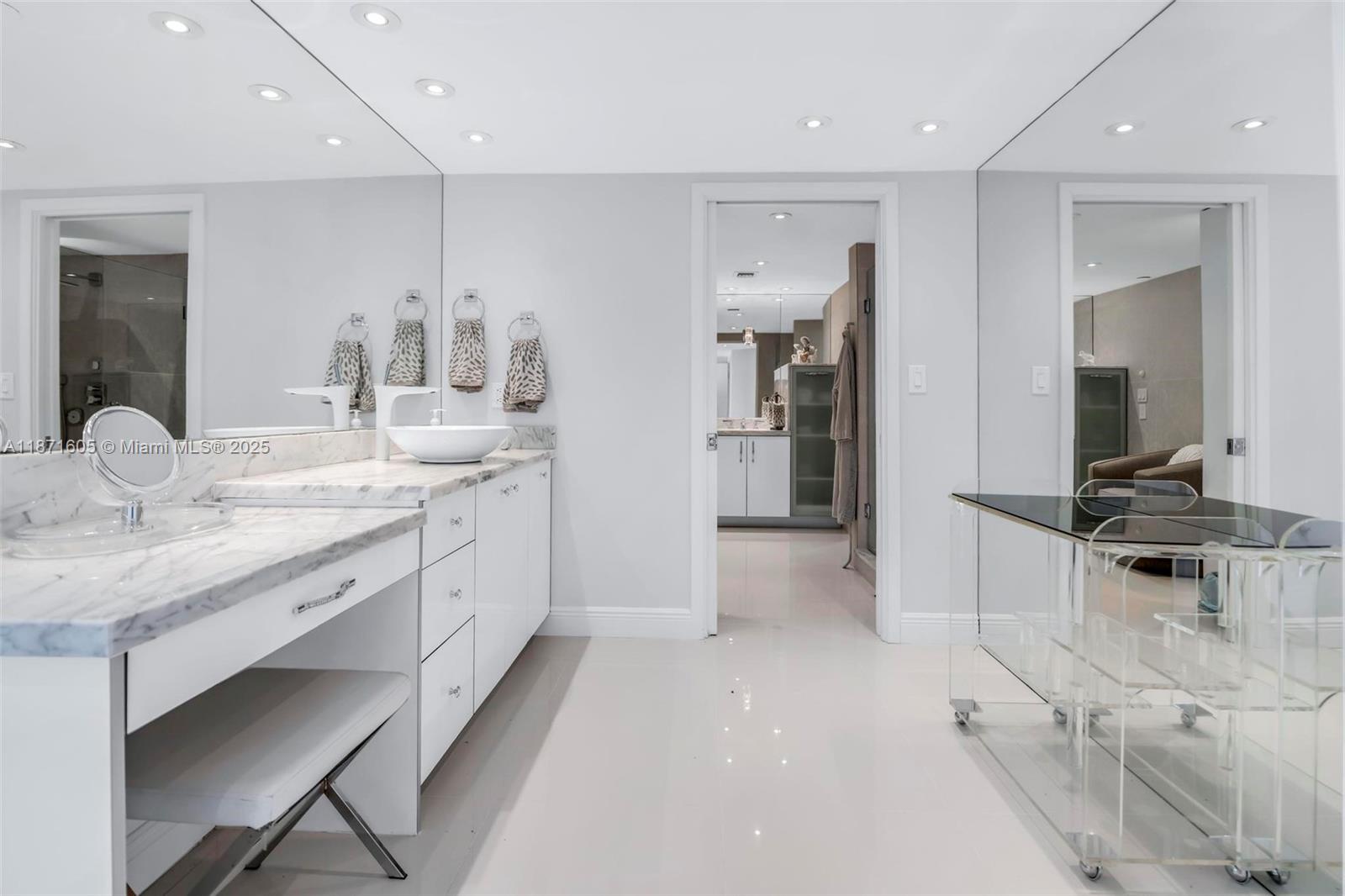 TURNBERRY ISLE NORTH - Residential