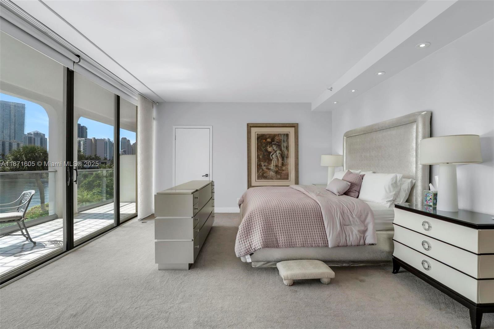 TURNBERRY ISLE NORTH - Residential