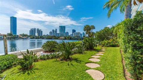 Photo of 19707 Turnberry Way #TH-6, Aventura, FL 33180 (MLS # A11871605)