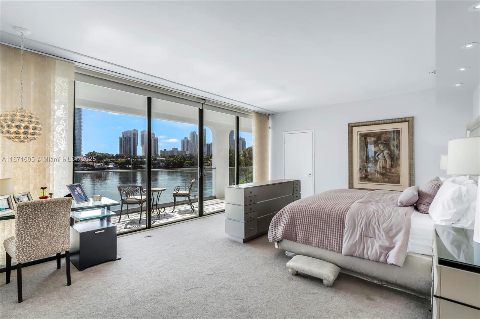 TURNBERRY ISLE NORTH - Residential