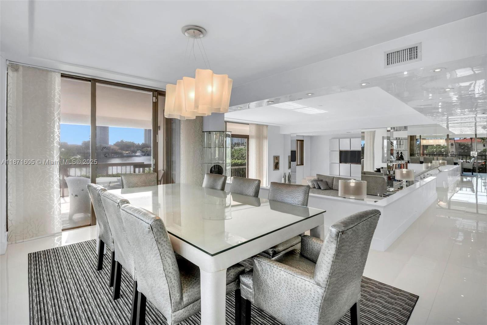 TURNBERRY ISLE NORTH - Residential