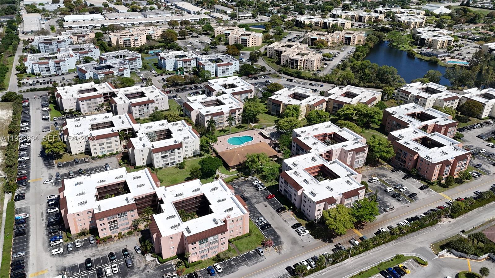 2861 Somerset Dr 301