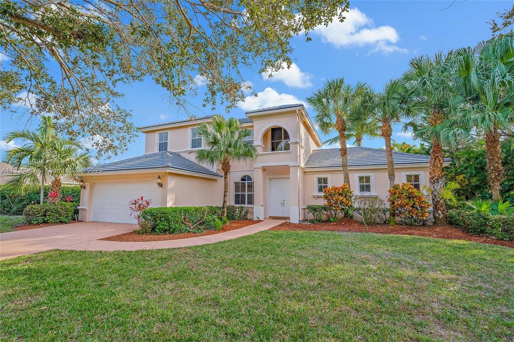 Photo of 1103 Lakeshore Dr, Jupiter, FL 33458 (MLS # A11330987)