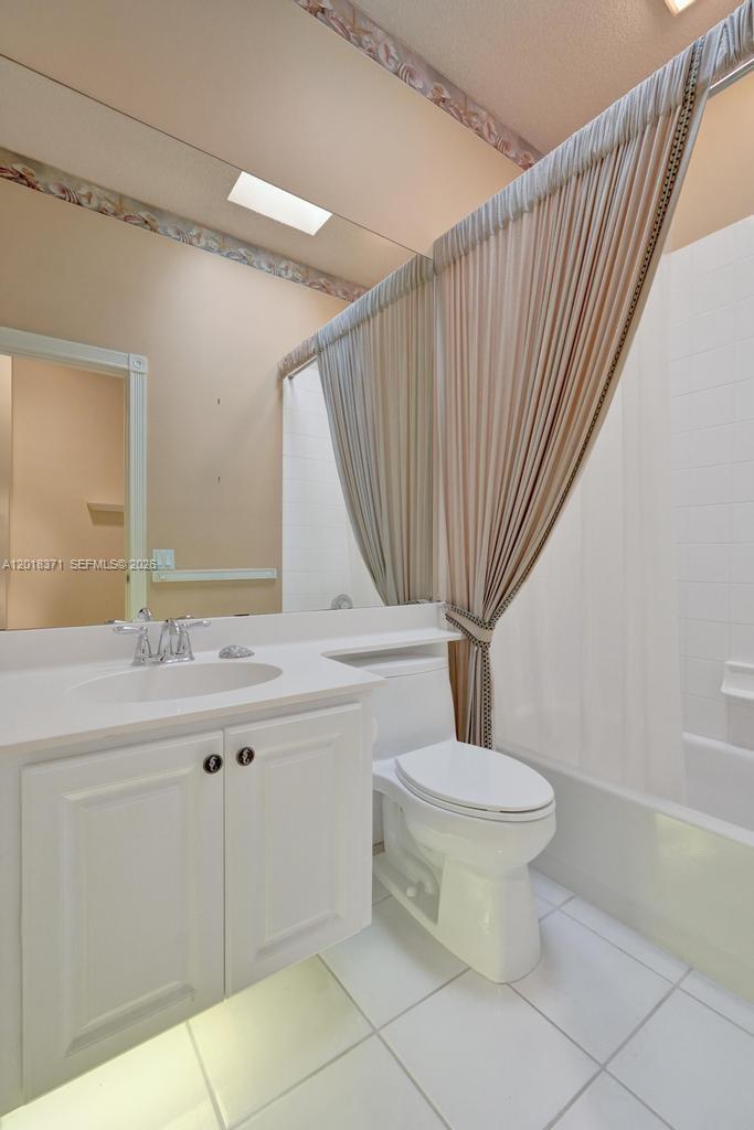 DOUBLE TREE - Residential