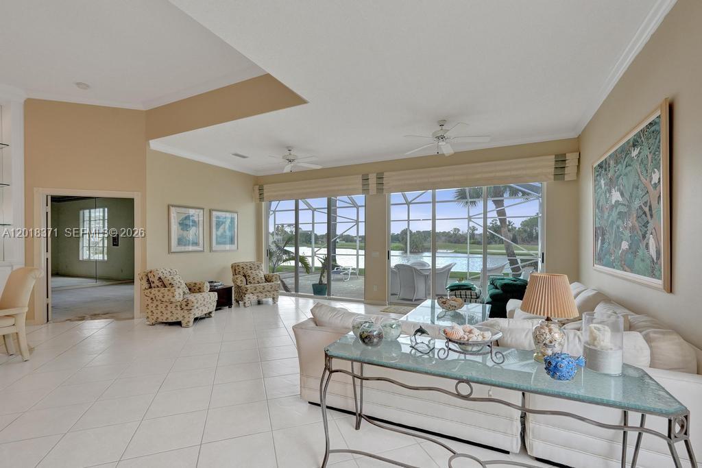 DOUBLE TREE - Residential