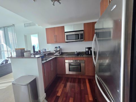 300 S Biscayne Blvd 2311 Miami FL 33131