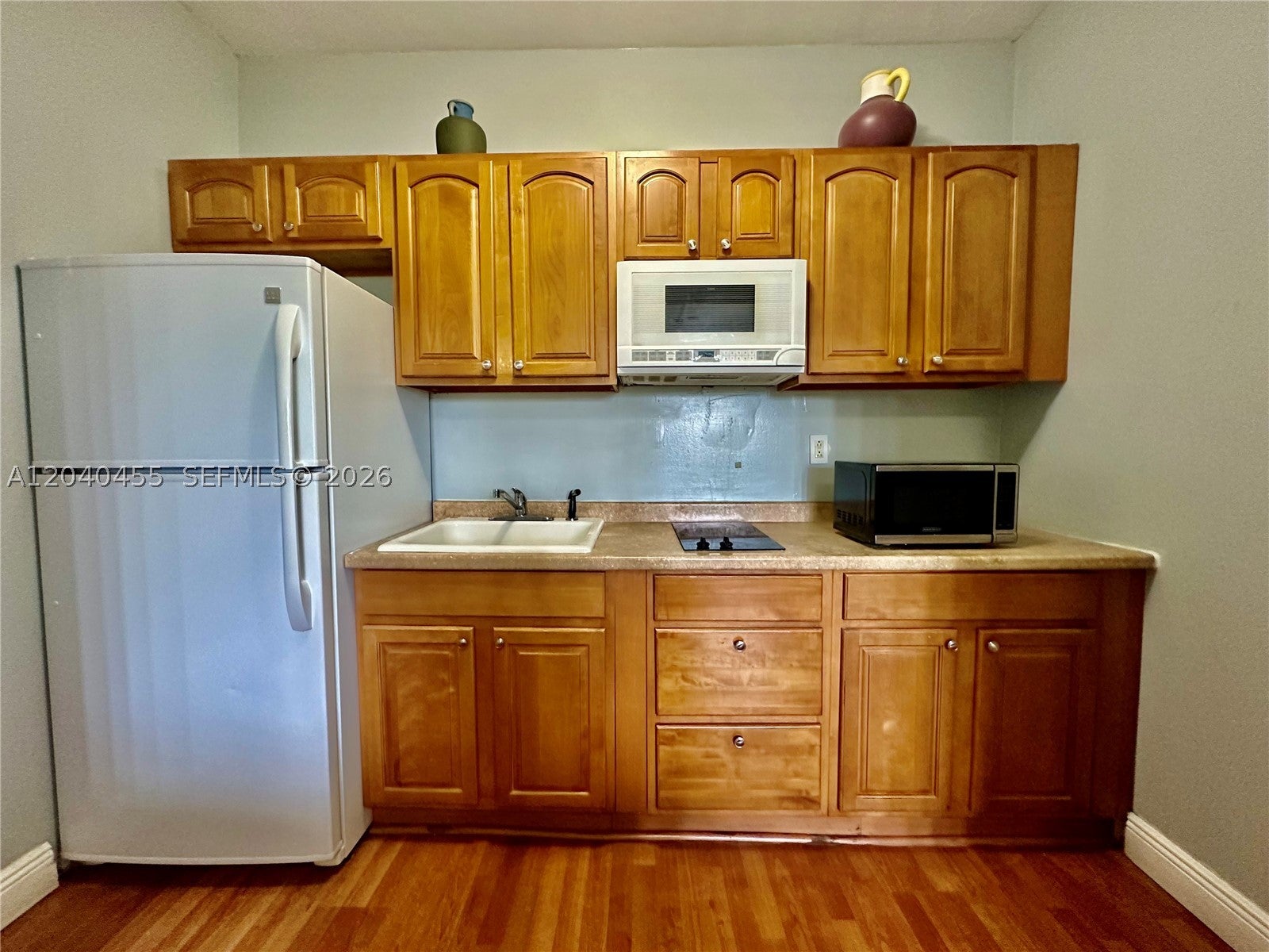 26 Diplomat Pkwy 2368