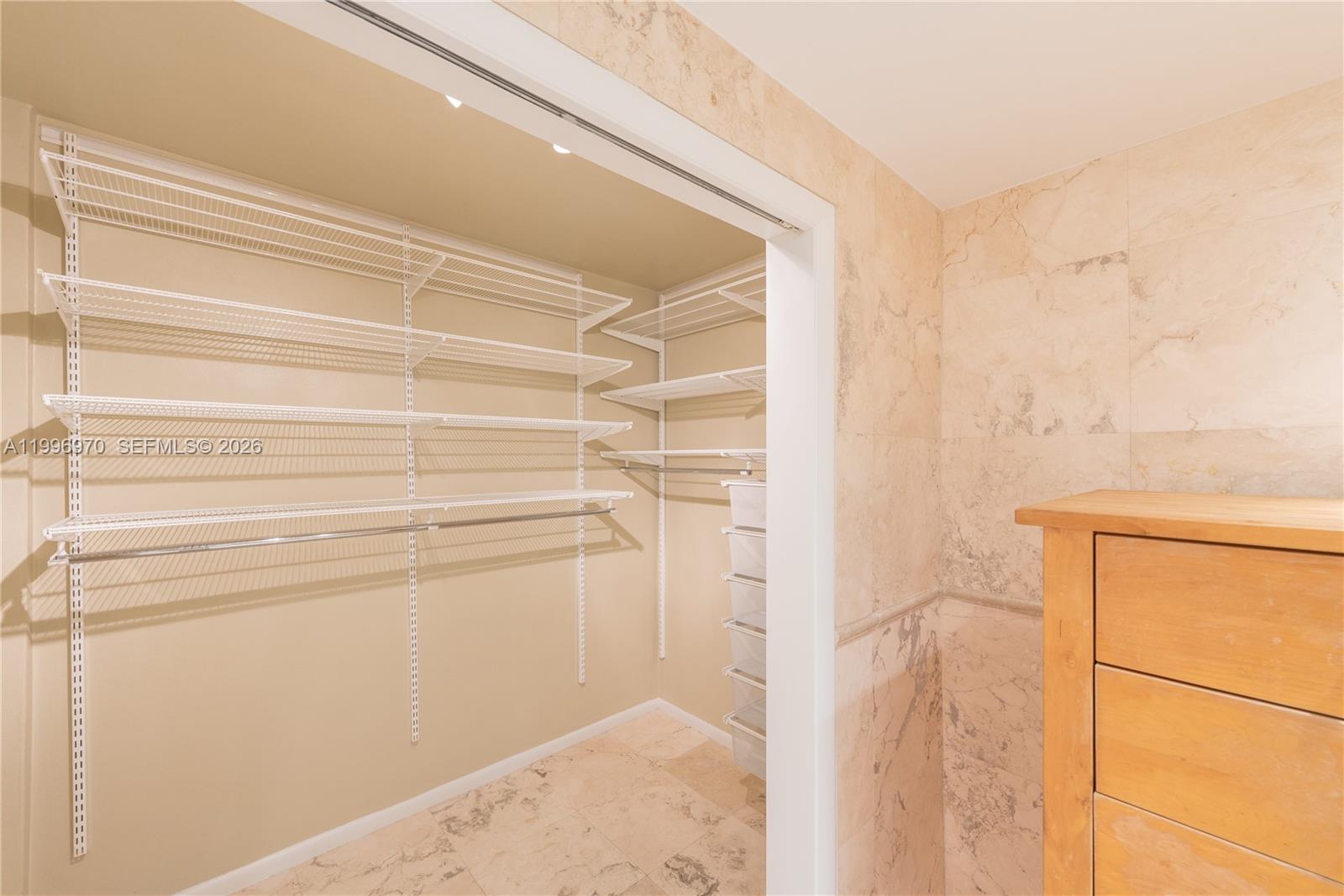 OCEAN DRIVE MANORS INC CO - Residential Lease