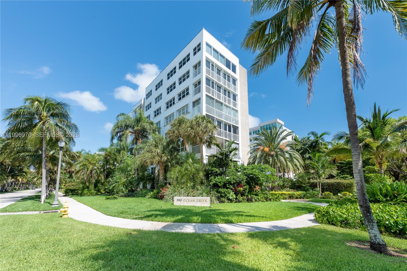 OCEAN DRIVE MANORS INC CO - Residential Lease