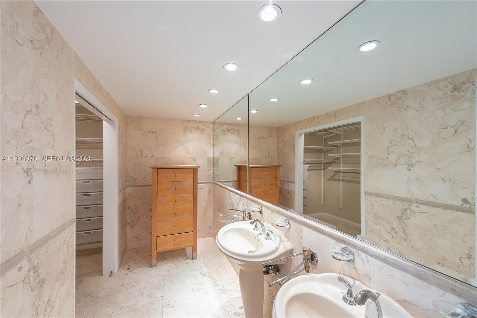 OCEAN DRIVE MANORS INC CO - Residential Lease