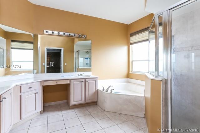 PEMBROKE FALLS PH 5 - Residential