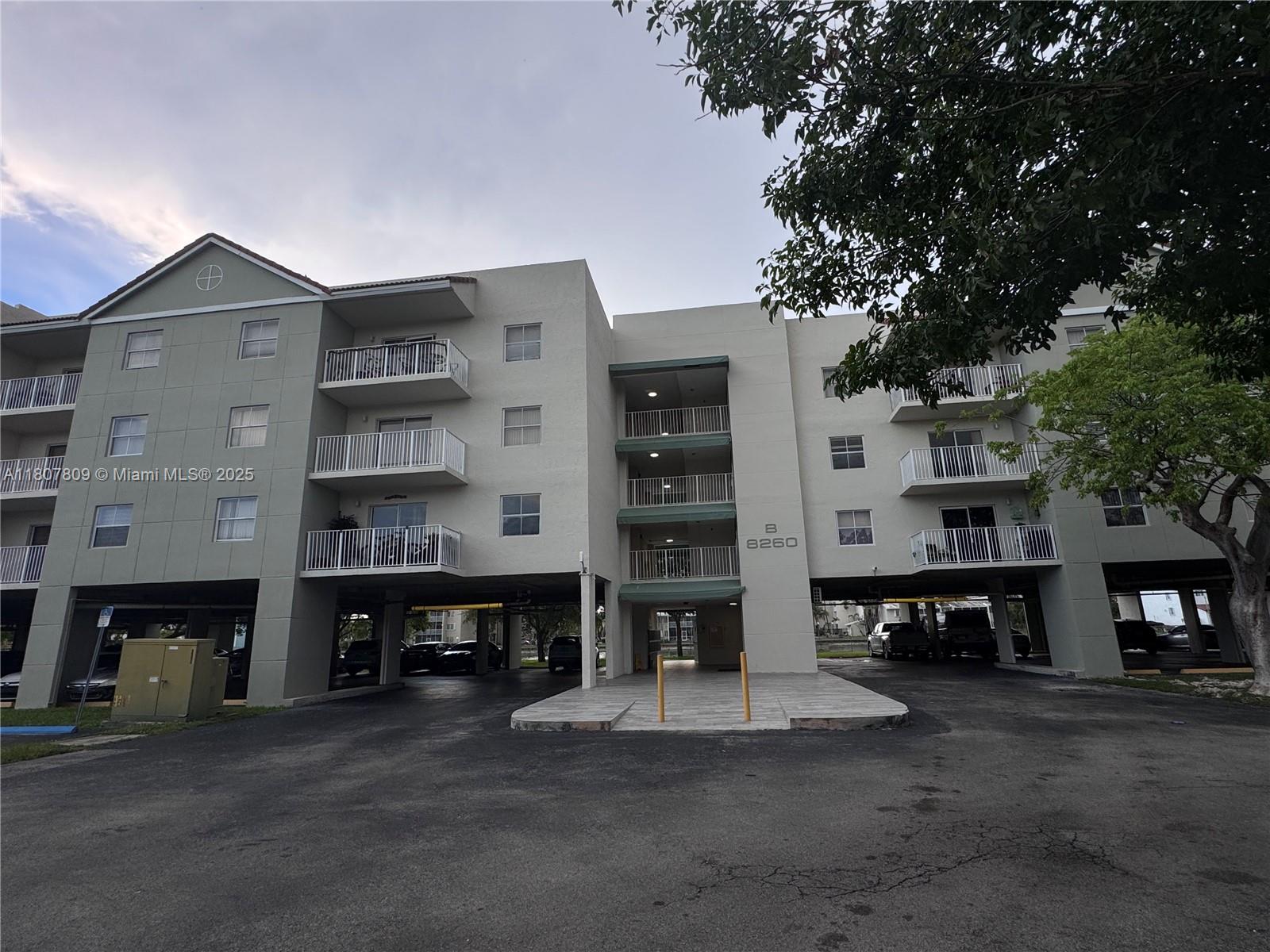 Property for Sale at 8260 Sw 210th St 310, Cutler Bay, Miami-Dade County, Florida - Bedrooms: 2 
Bathrooms: 2  - $295,000