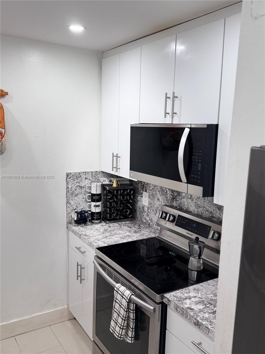 SAGA BAY GARDENS CONDO - Residential