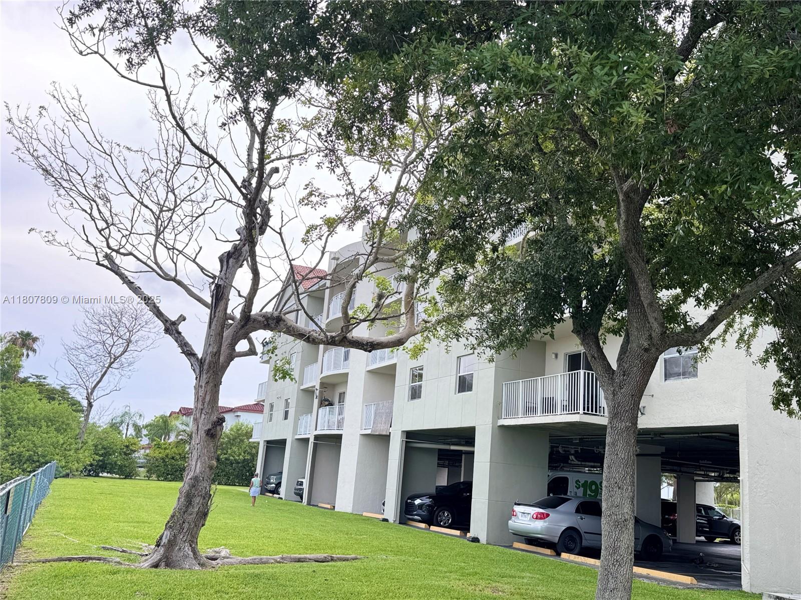 SAGA BAY GARDENS CONDO - Residential