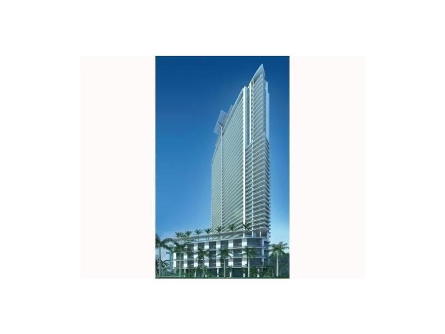 GREAT 1/1 G MODEL, STAINLESS STEEL APPLIANCES. BLACK OUTS IN LIVING ROOM, SHEERS IN LIVING ROOM. BEAUTIFUL CITY VIEWS. THE IVY OFFERS GREAT AMENITIES: 2 POOLS, JACUZI, SPA, GYM, PING PONG & POOL ROOM AND MORE. 24 HOUR SECURITY, VALET PARKING, DRY CLEANING , BISTRO COFFEE ON SITE.