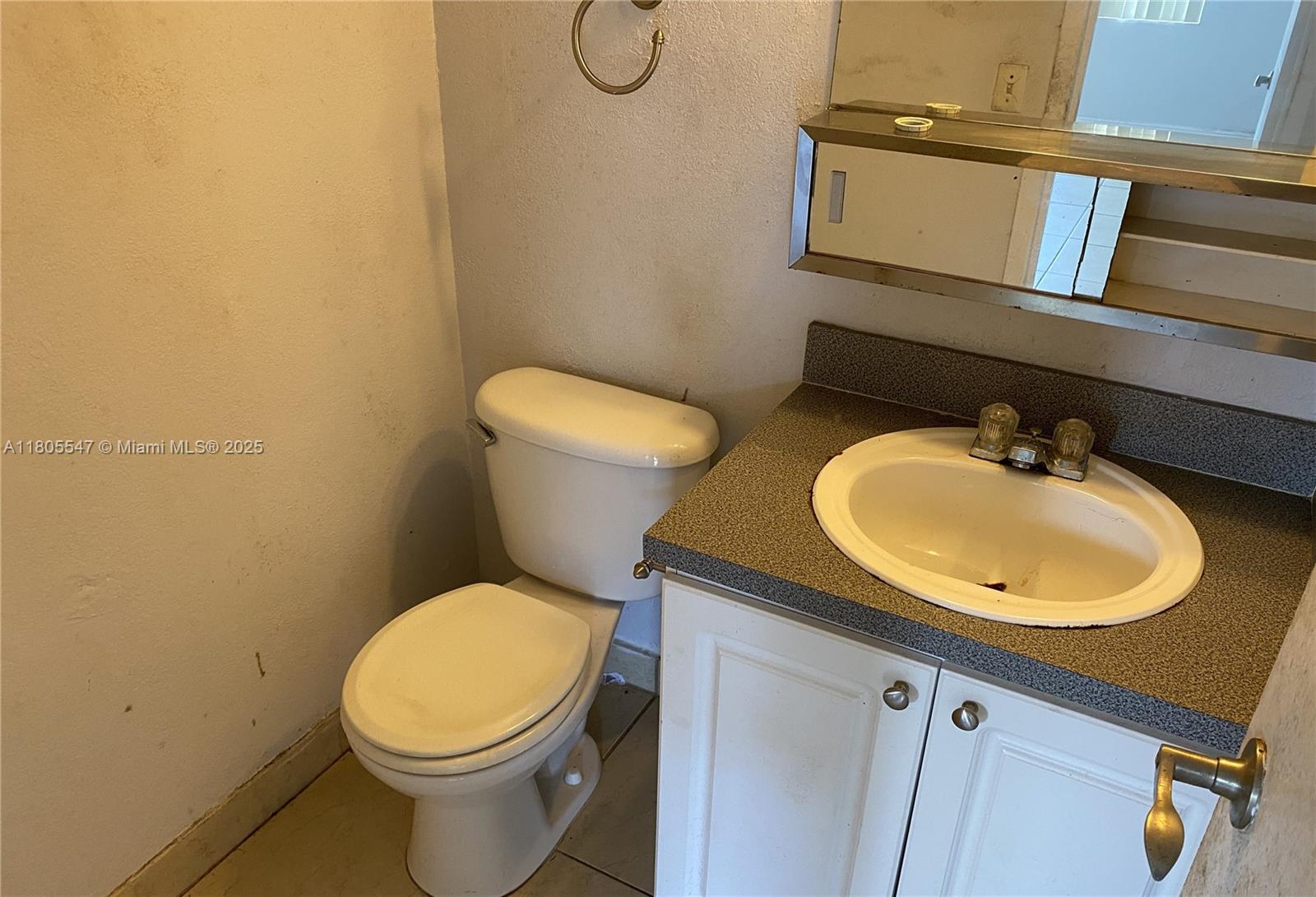 BAYVIEW PALMS CONDO - Residential