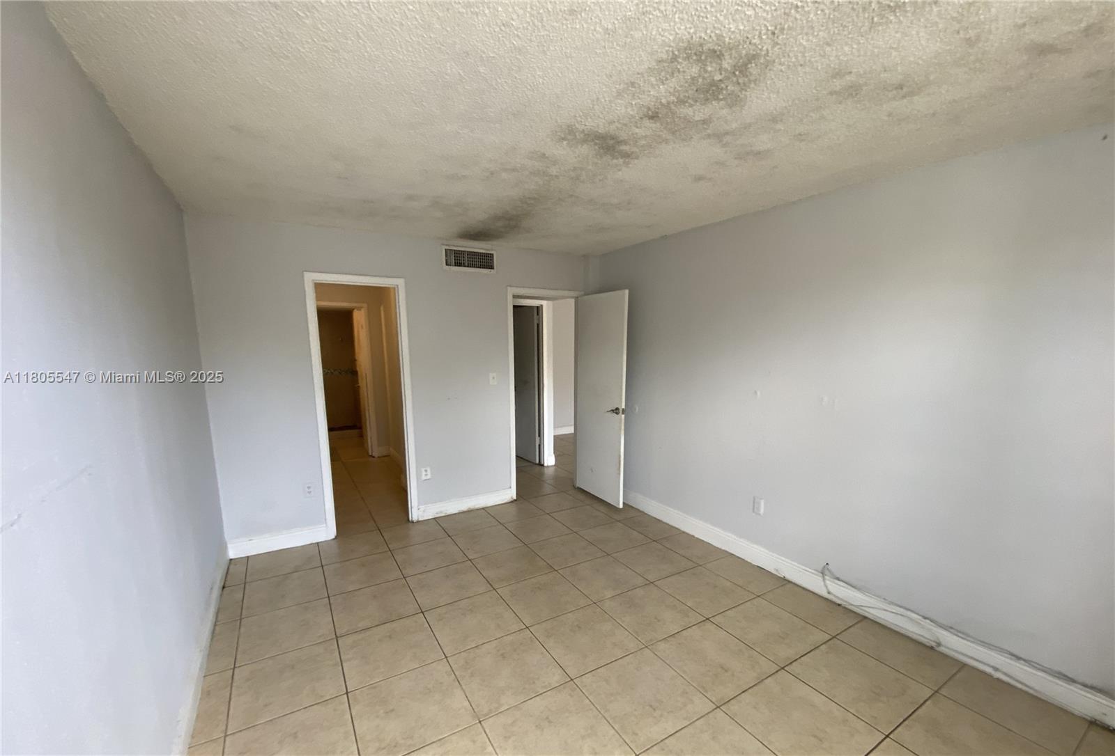 BAYVIEW PALMS CONDO - Residential