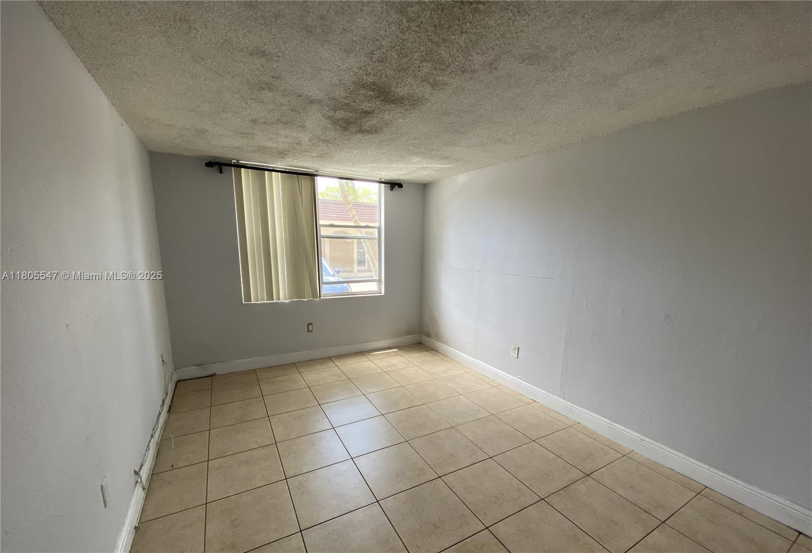 BAYVIEW PALMS CONDO - Residential
