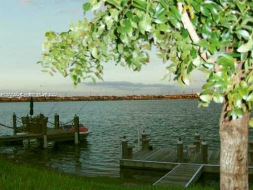 TWIN LAKE SHORES CENTRAL - Residential Lease