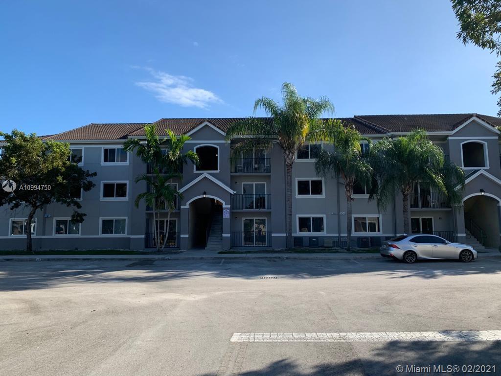 VISTA TRACE 3 CONDO - Residential Lease