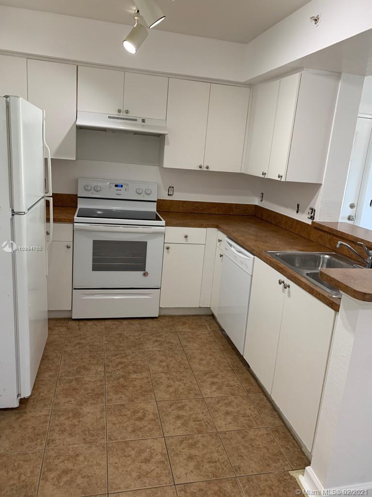 VISTA TRACE 3 CONDO - Residential Lease