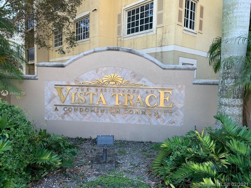 BACK TO MARKET!!!!VBEAUTIFUL AND SPACIOUS 1 BEDROOM, 1 BATHROOM CONDO ON 1st FLOOR. UNIT COMES WITH PARKING SPACE, TILE AND LAMINATED WOOD FLOORING, WASHER AND DRYER INSIDE THE UNIT WALK-IN CLOSET AND MUCH MORE. JUST A FEW BLOCKS FROM SHOPPINGS. PETS ALLOWED WITH $250 NON REFUNDABLE DEPOSIT. COMPLEX UNDER IMPROVEMENT AND CAN TAKE UP TO 1 YEAR. MOVE IN WITH FIRST MONTH'S RENT PLUS 2 MONTH SECURITY DEPOSIT (ADDITIONAL SECURITY DEPOSIT REQUIRED WITH LOWER CREDIT). ASSOCIATION TAKES 15 DAYS FOR APPROVAL *** PLEASE SEE ALL REMARKS ***