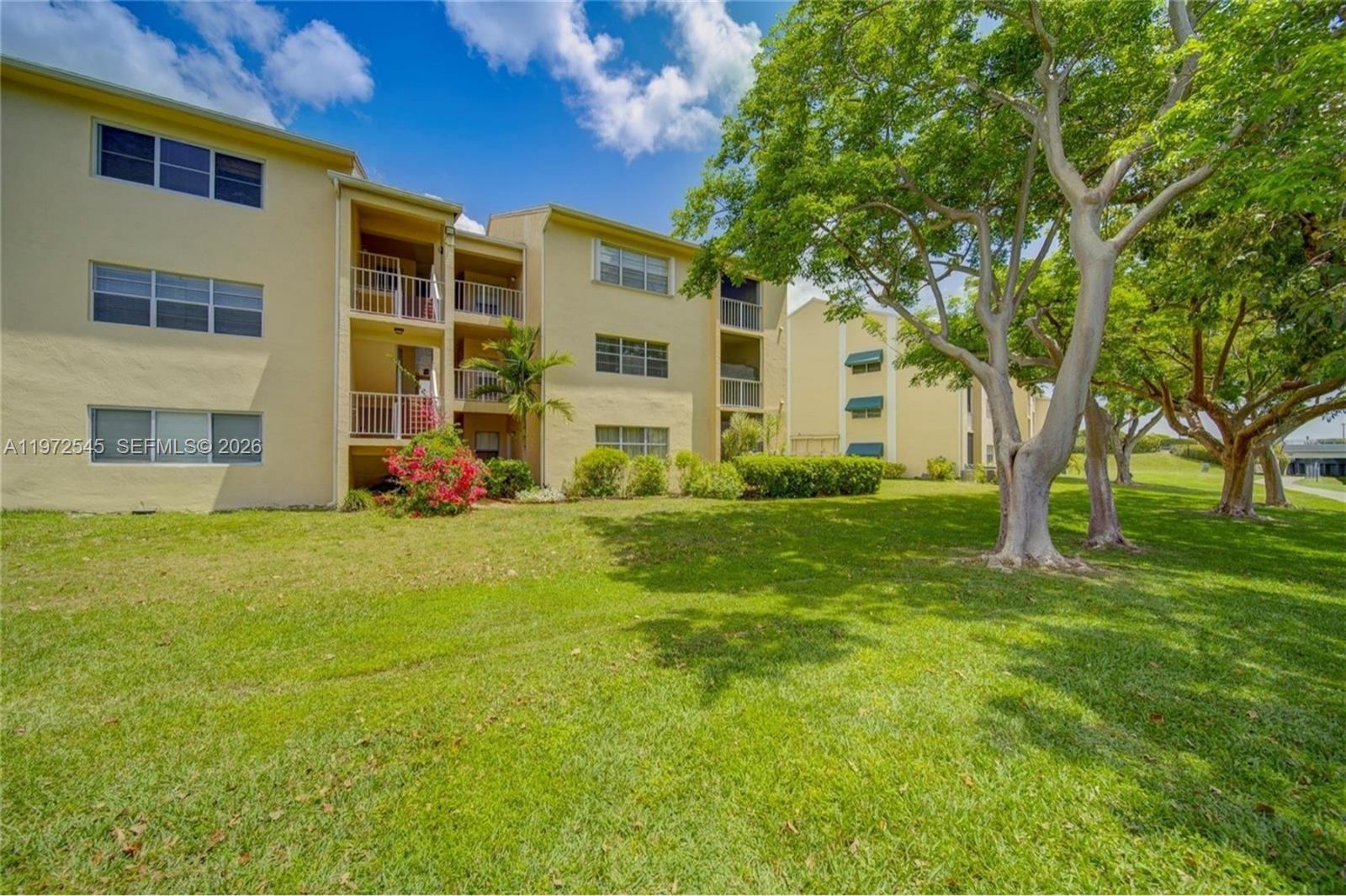 HAMMOCKS TRAILS CONDO - Residential