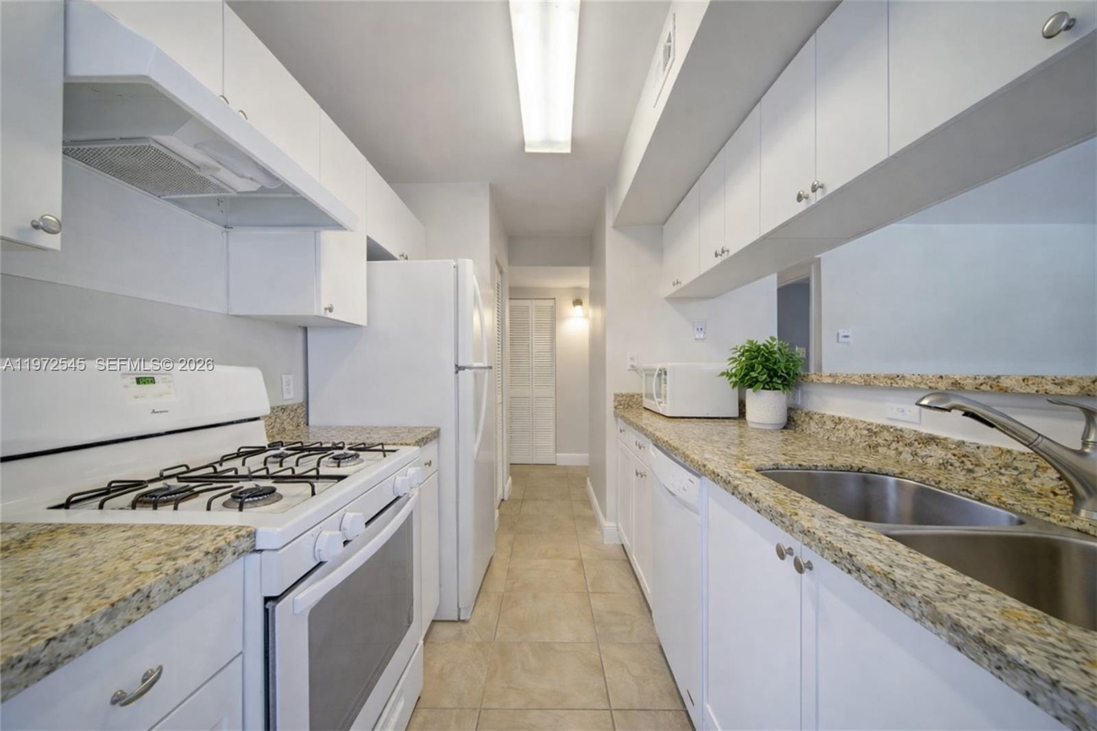 HAMMOCKS TRAILS CONDO - Residential