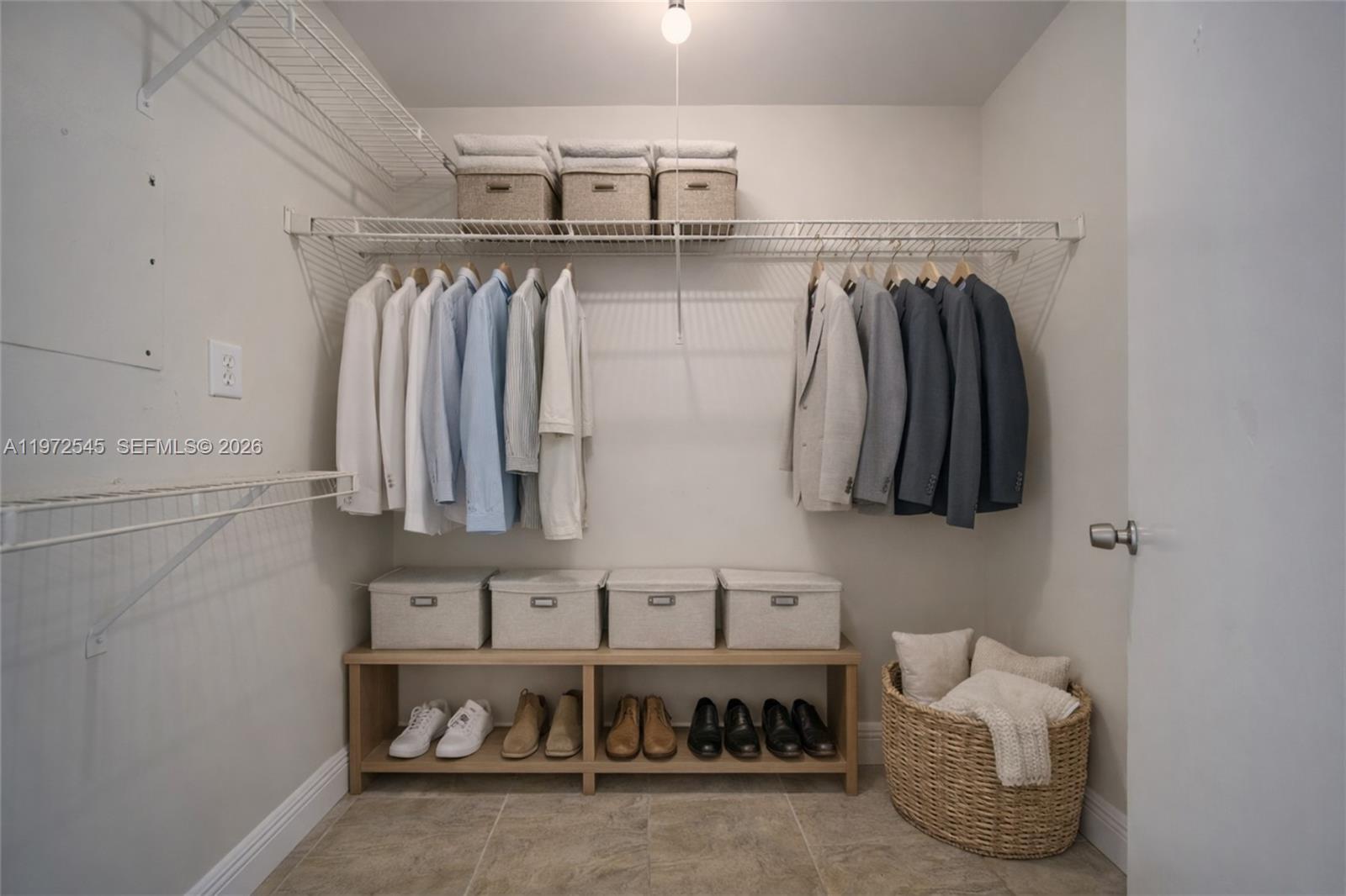 HAMMOCKS TRAILS CONDO - Residential