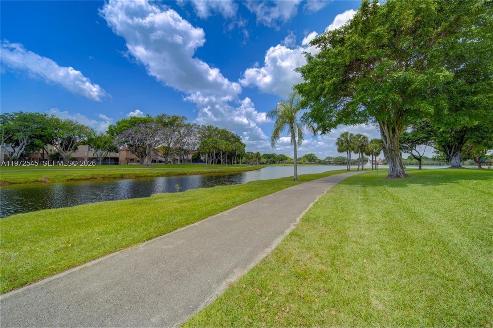 HAMMOCKS TRAILS CONDO - Residential