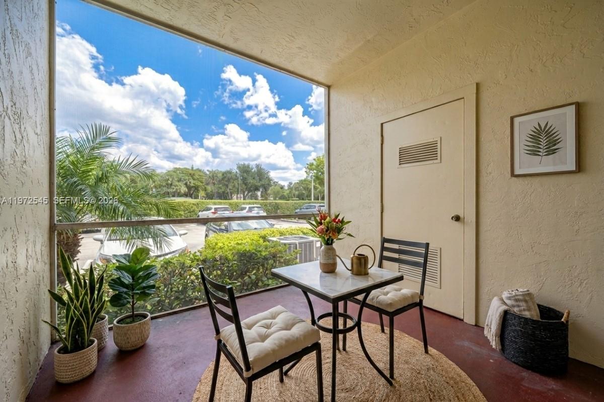 HAMMOCKS TRAILS CONDO - Residential