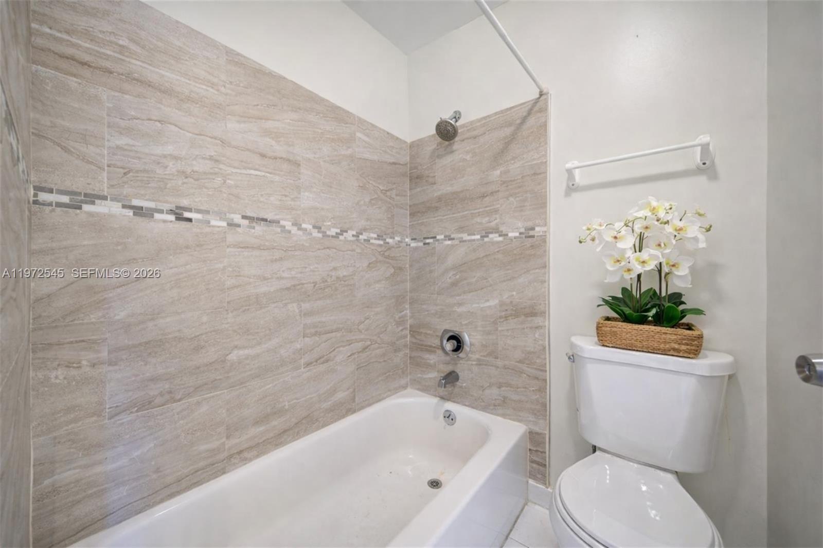 HAMMOCKS TRAILS CONDO - Residential