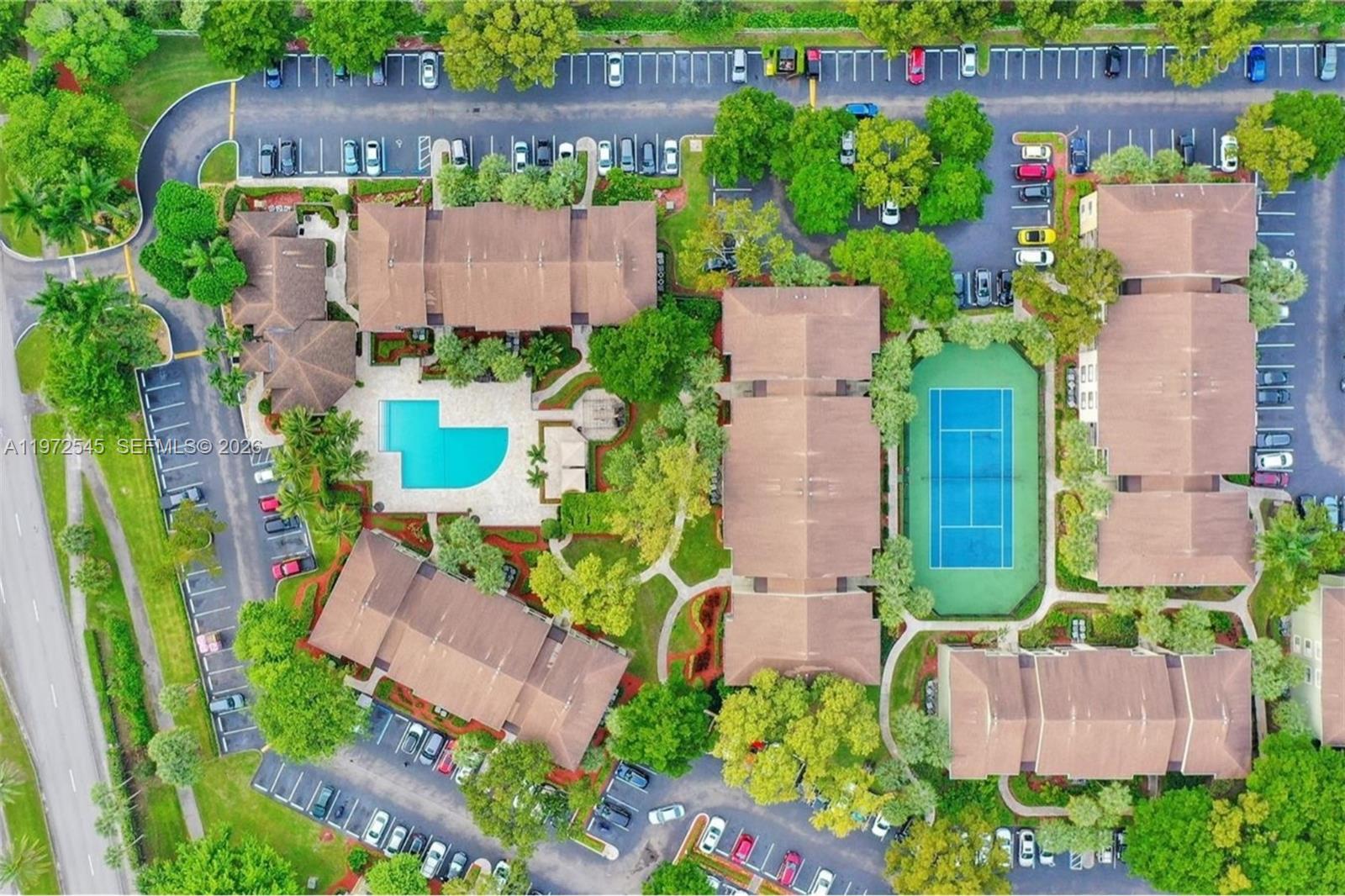 HAMMOCKS TRAILS CONDO - Residential