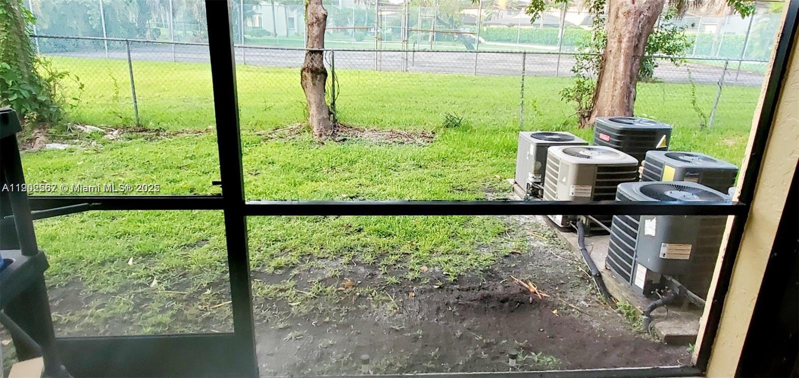 ISLAND CLUB AT CORAL SPRI - Residential