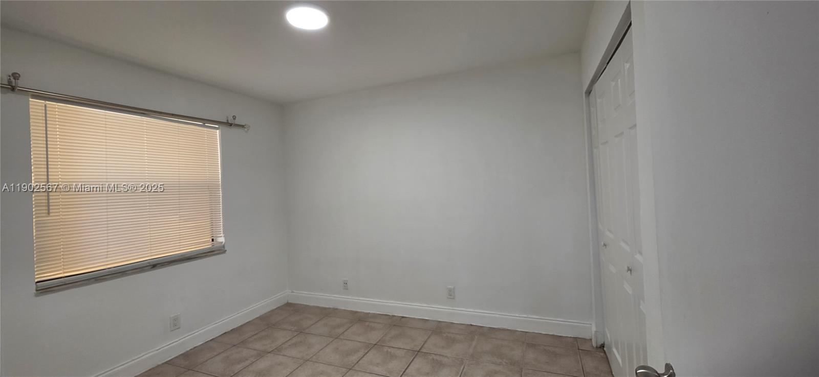 ISLAND CLUB AT CORAL SPRI - Residential