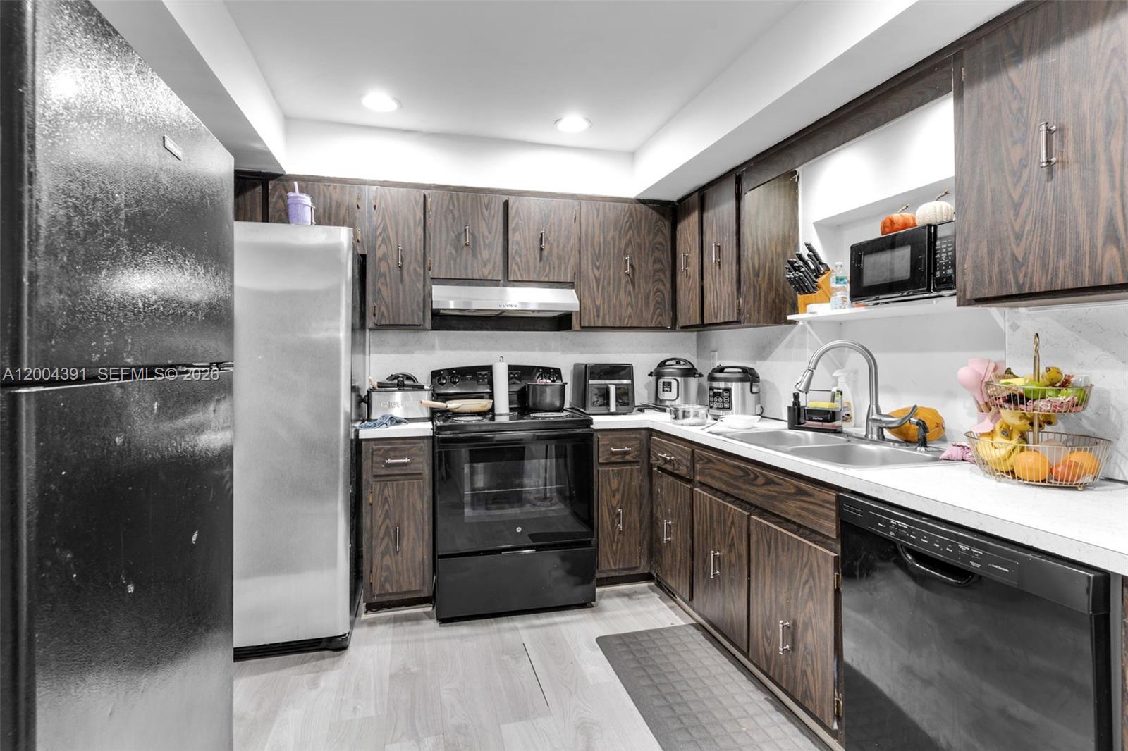 FLAIR SUB NO NINE - Residential