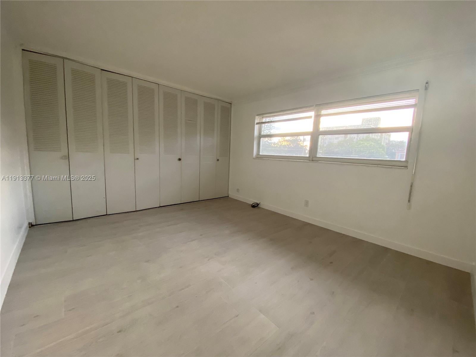 HOLLYWOOD - Residential Lease