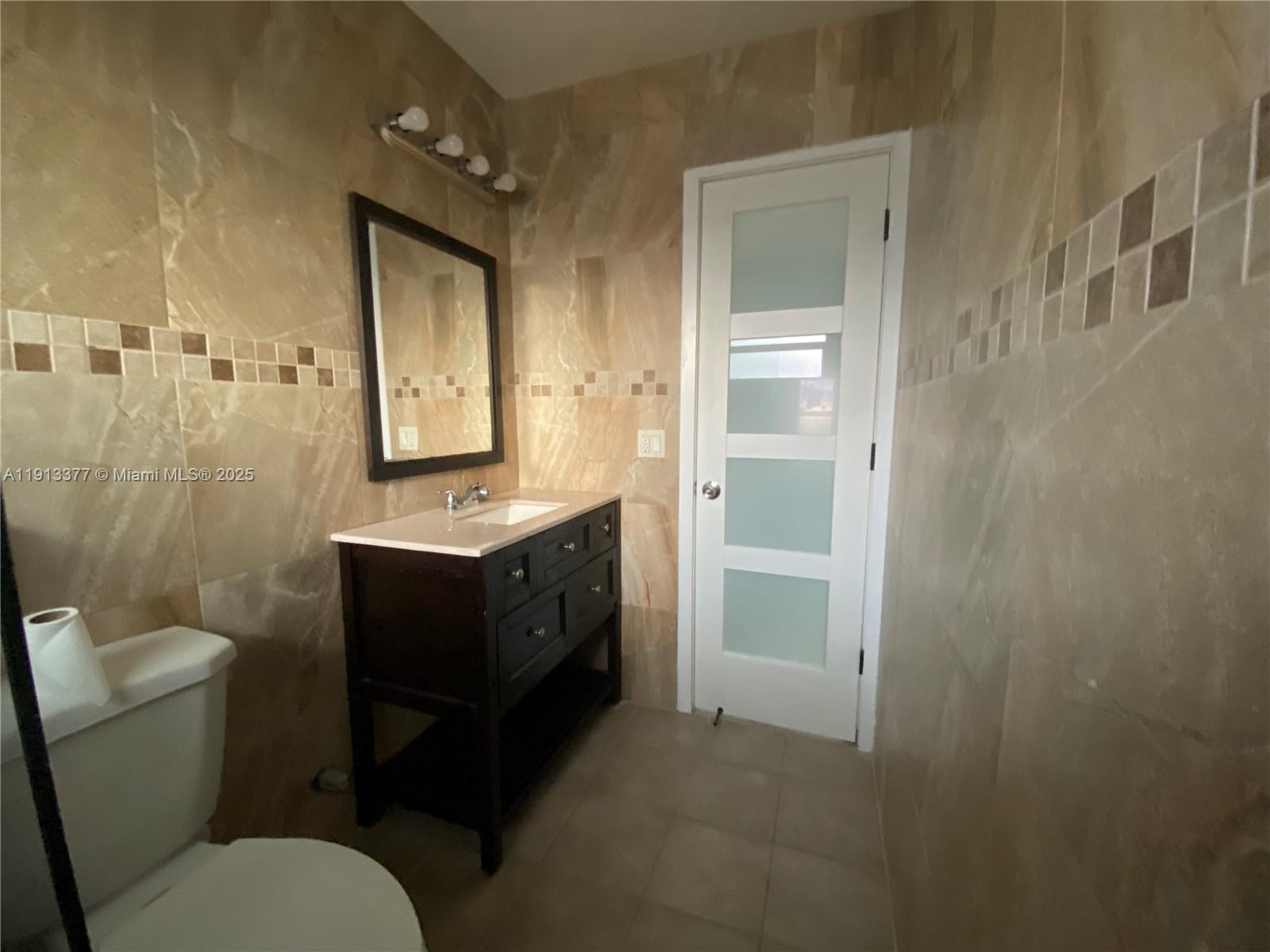 HOLLYWOOD - Residential Lease